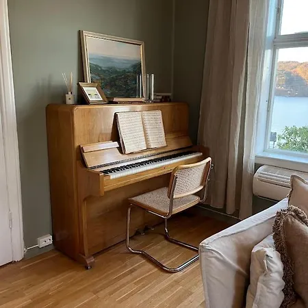 Historic Fjord-view 別荘 *